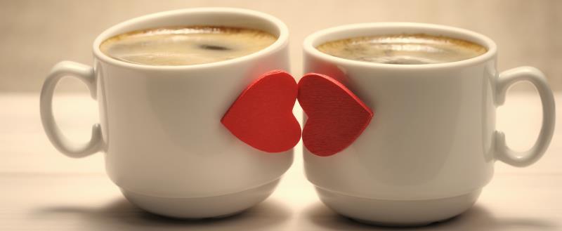 kissing cups